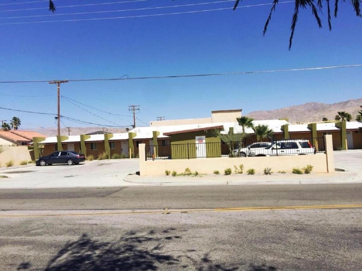 Europa Inn & Suites Desert Hot Springs Dış mekan fotoğraf
